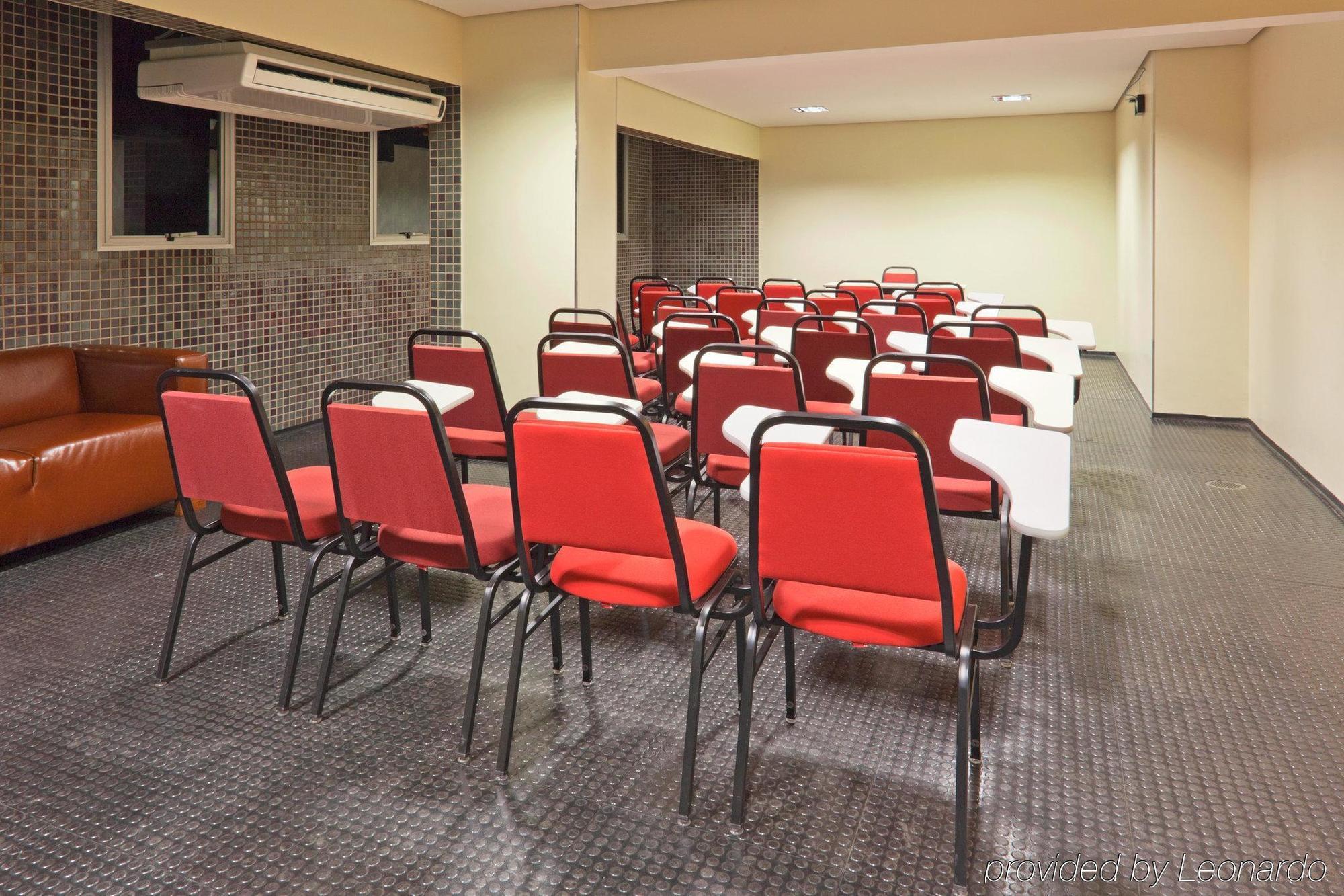 Holiday Inn Express Avenida Sumare Сан-Пауло Удобства фото