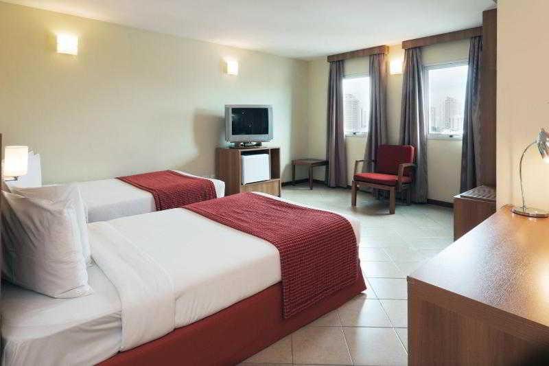 Holiday Inn Express Avenida Sumare Сан-Пауло Номер фото