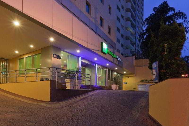 Holiday Inn Express Avenida Sumare Сан-Пауло Экстерьер фото